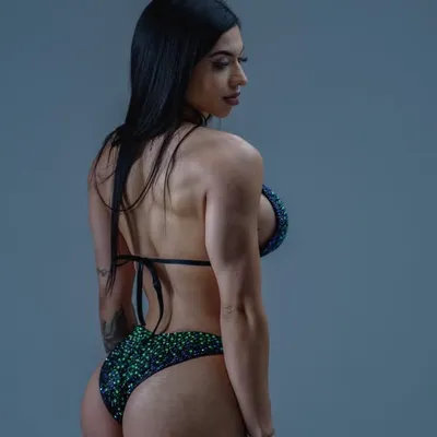 Paola Castellanos💗 profile