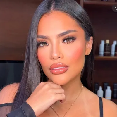 𝐂𝐚𝐭𝐚𝐥𝐢𝐧𝐚 𝐀𝐫𝐚𝐦𝐛𝐮𝐫𝐨 profile
