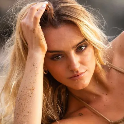 Cate Ceccarelli profile