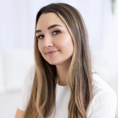 C A T H I J E N S E N profile