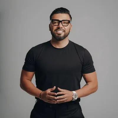 Cesar Muñoz Oficial profile