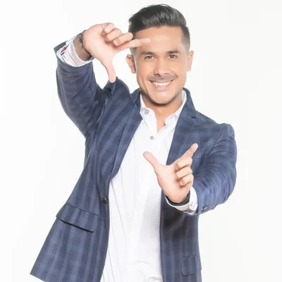 César Romero profile