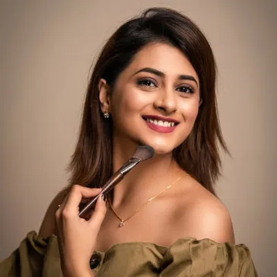 ๐๐ก๐๐ข๐ญ๐๐ฅ๐ข๐ป | Bridal Makeup Artist | Mumbai profile