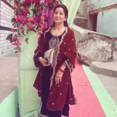 Champa Thakur profile