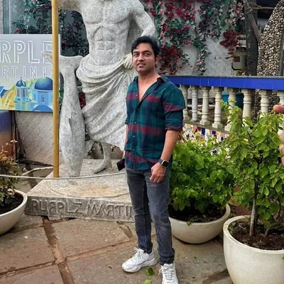 Chandan Bakshi profile