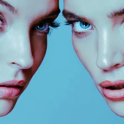 CHARLOTTE CLAIN - PHOTOGRAPHER & ART DIRECTOR profile