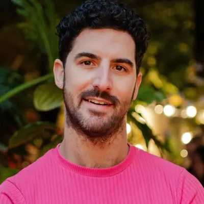 cнapυ garza 🎙️🤳 profile