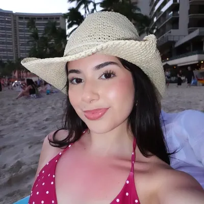 Charlize Perez profile