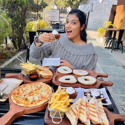 Muskan Gupta✨| Cafe Review & Recipes profile