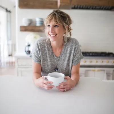 Suzanne Vizethann profile
