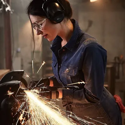 Chelsea Miller | Knives | Design profile