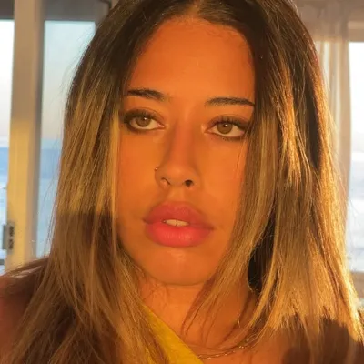 CHEY FERNÁ profile