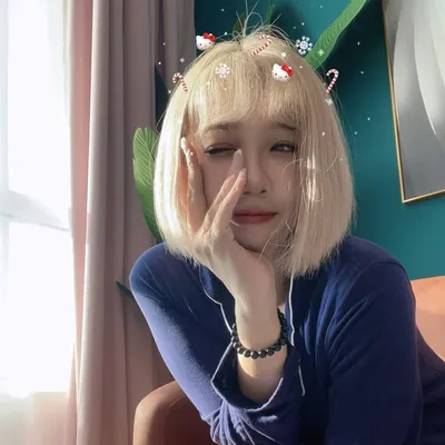 ᴇᴠᴀ. profile