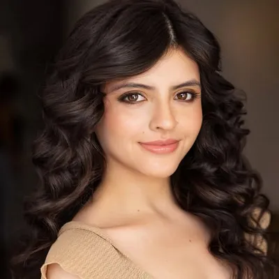 Sofia Chicorelli Serna profile