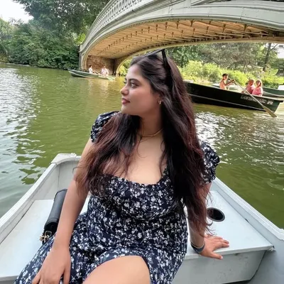 Priya| Beauty| Fashion| Travel profile