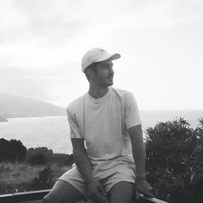 Chino Darin profile