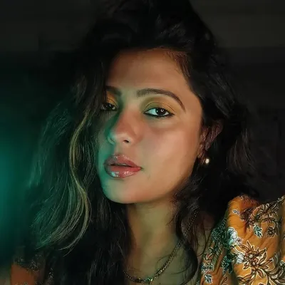 Momo Chakroborty profile
