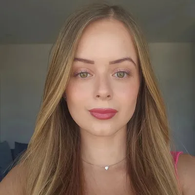 carolina godinho 🦋 profile