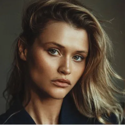 Chloe Lecareux ๐ profile