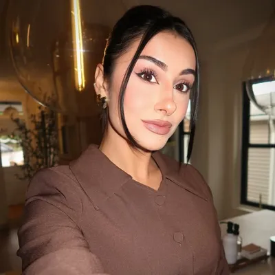 Chloe Alexandra Schaeffer profile