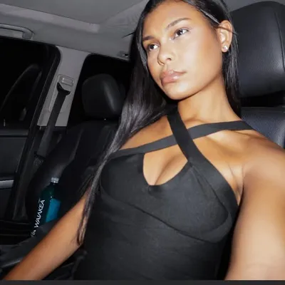 Chrissy Lí profile