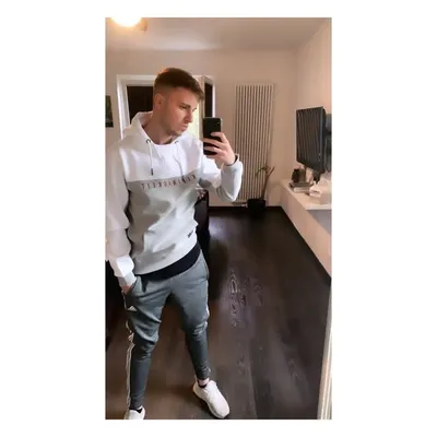 Chris profile