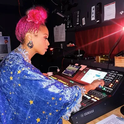 chrisettemichele profile