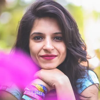 Sneha Arora profile