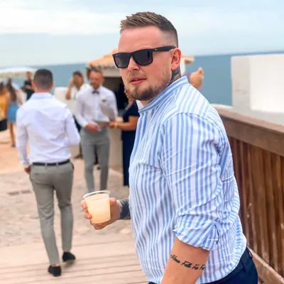 Chris profile
