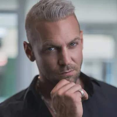 Chris Grey profile