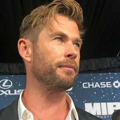 Chris Hemsworth /๐ profile