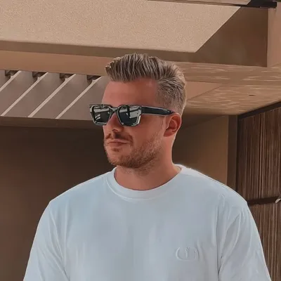 Chris profile