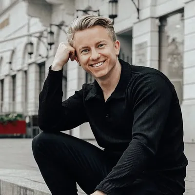CHRIS RIED profile