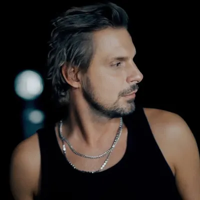CHRIS SCHULZ | OFFICIAL profile