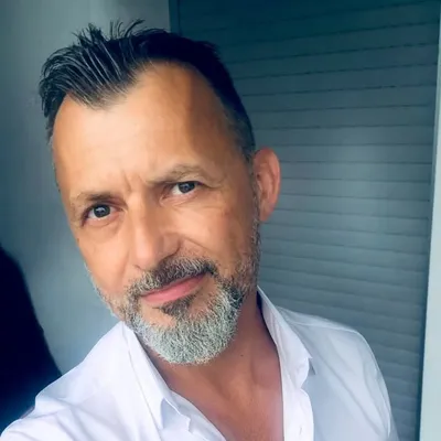 ᴄʜʀɪsᴛᴏᴘʜᴇ ᴄᴏssᴇᴛ🇨🇭ѕωιтzєяℓαи∂ profile