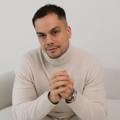 Christopher Schnell profile