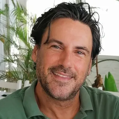 christosnezos profile