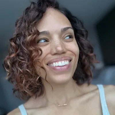 Ciara Renée profile