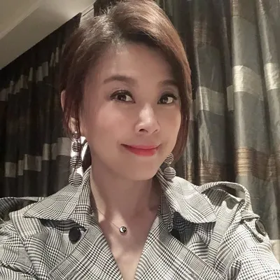 方馨 profile