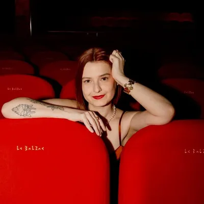 Laura profile