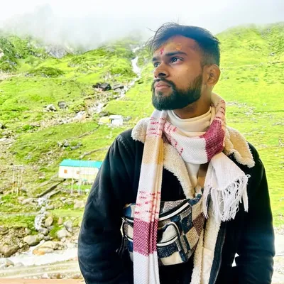 Rohit Suchitra Gase (๐๐๐๐ง๐ข โฅ) profile