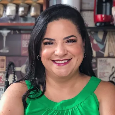 Cintia Antoneli Influenciadora Digital profile
