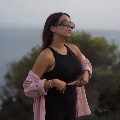 CLARA MARTINEZ profile
