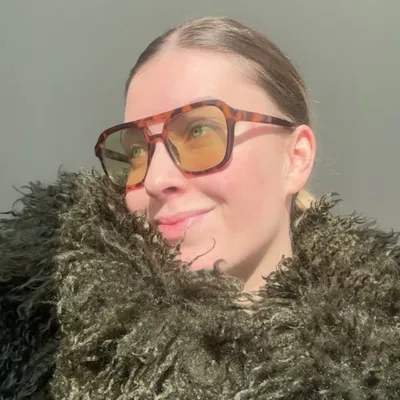 Claire Luna 🪩 profile