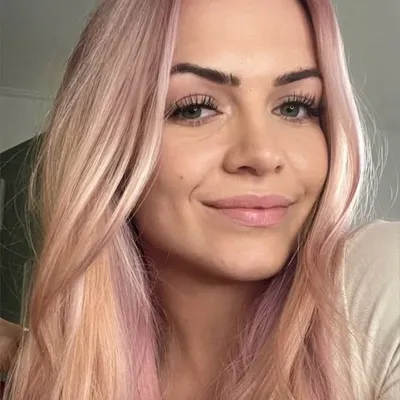 C L A I R E S M E D L E Y profile