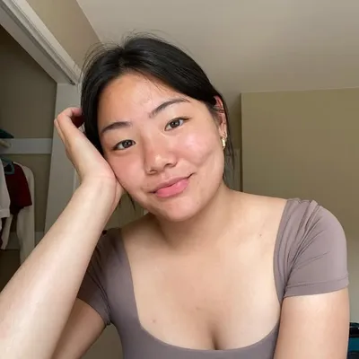 CLAIRE | Post Grad Life profile