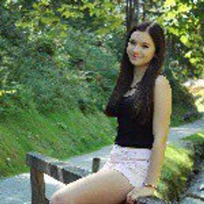 Clara • Travel • Fashion profile