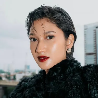 Rr. Claresta Taufan Kusumarina profile