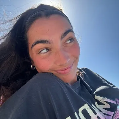 Clara Alumá profile