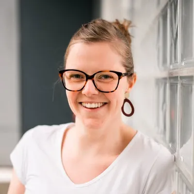 Claudia - Food & DIY Blogger profile
